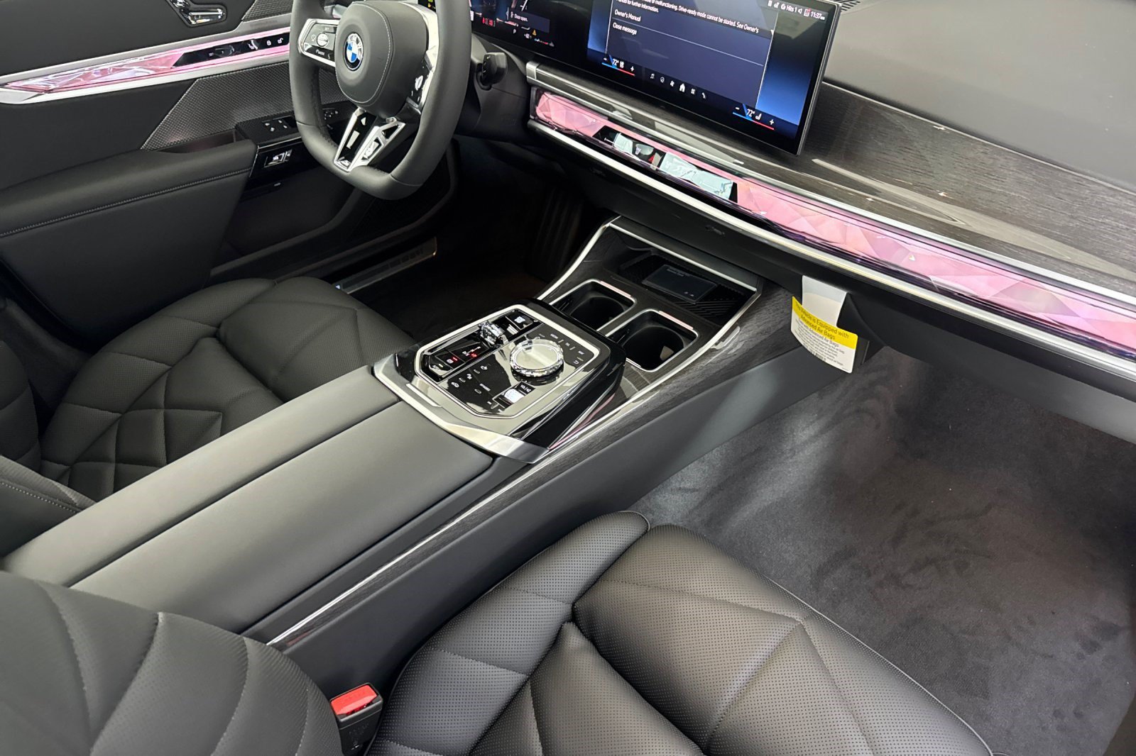 New 2026 BMW 740i w/ Premium Package RWD image 28
