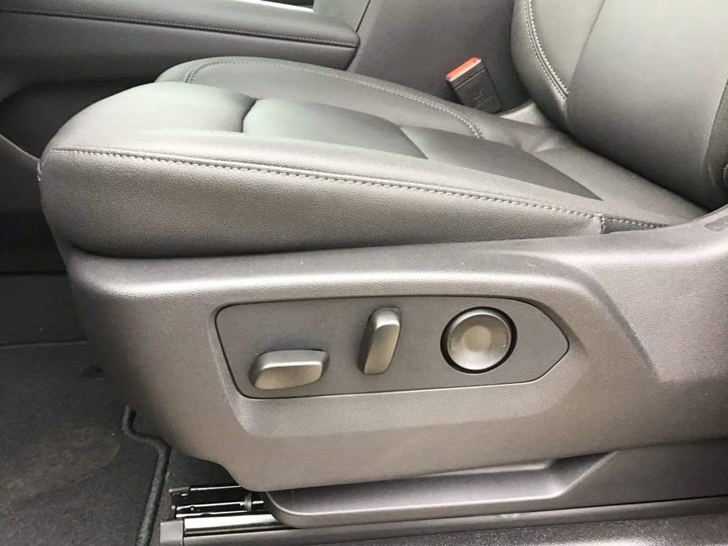 New 2026 Chevrolet Suburban LT w/ Comfort Package image 34