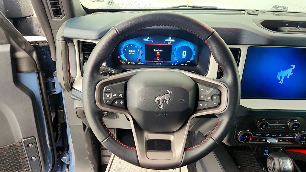 Used 2025 Ford Bronco Heritage Edition image 13