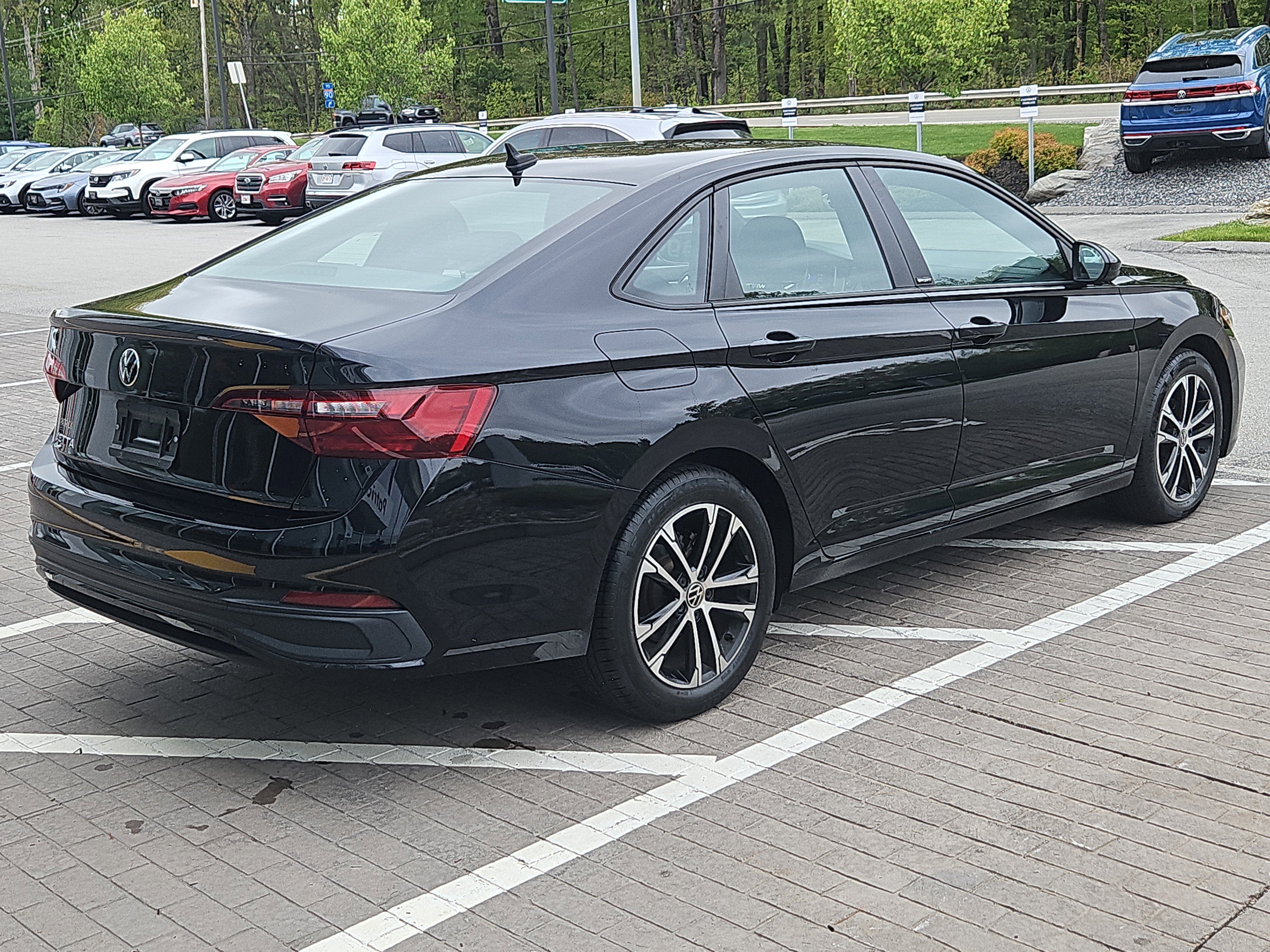 Certified 2023 Volkswagen Jetta Sport FWD image 3