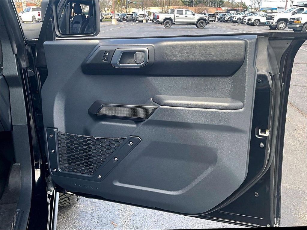 Used 2025 Ford Bronco Badlands AWD/4WD image 12