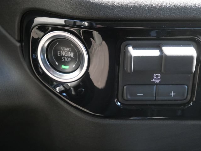 Used 2025 GMC Sierra 1500 Elevation w/ Preferred Package AWD/4WD image 19