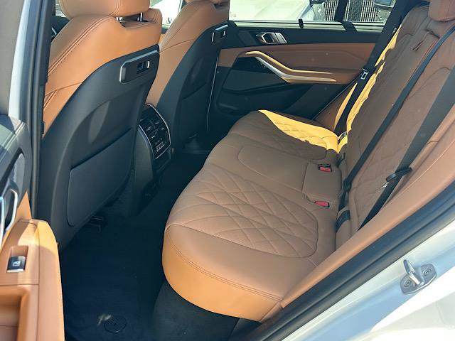 New 2026 BMW X5 xDrive40i w/ Premium Package AWD/4WD image 5