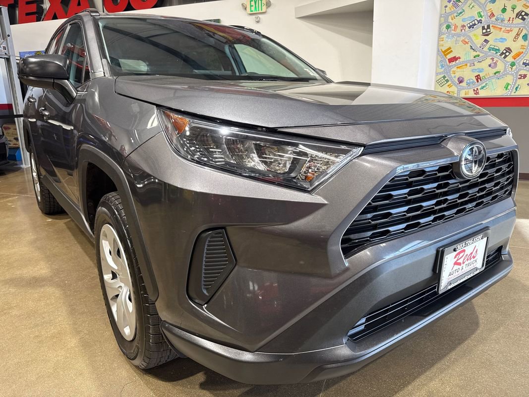 Used 2021 Toyota RAV4 LE AWD/4WD image 32