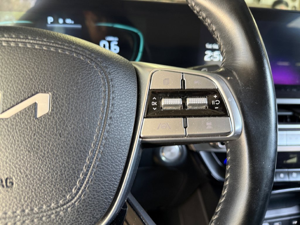Used 2025 Kia Telluride S AWD/4WD image 25