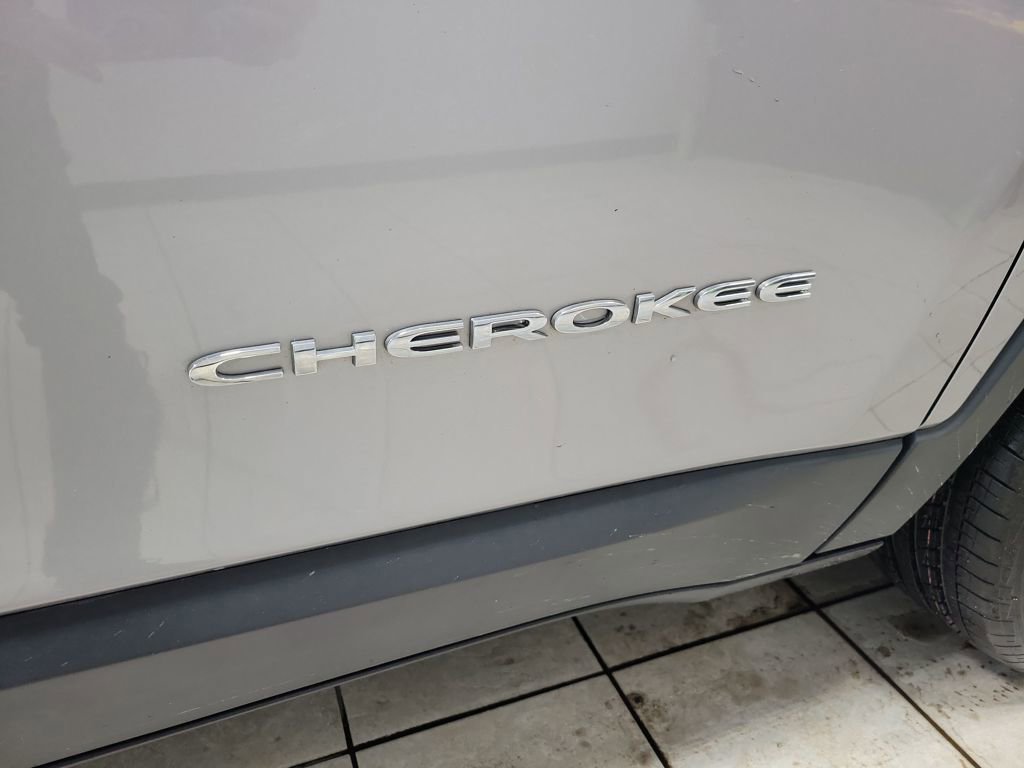 Used 2021 Jeep Cherokee Latitude Lux image 28