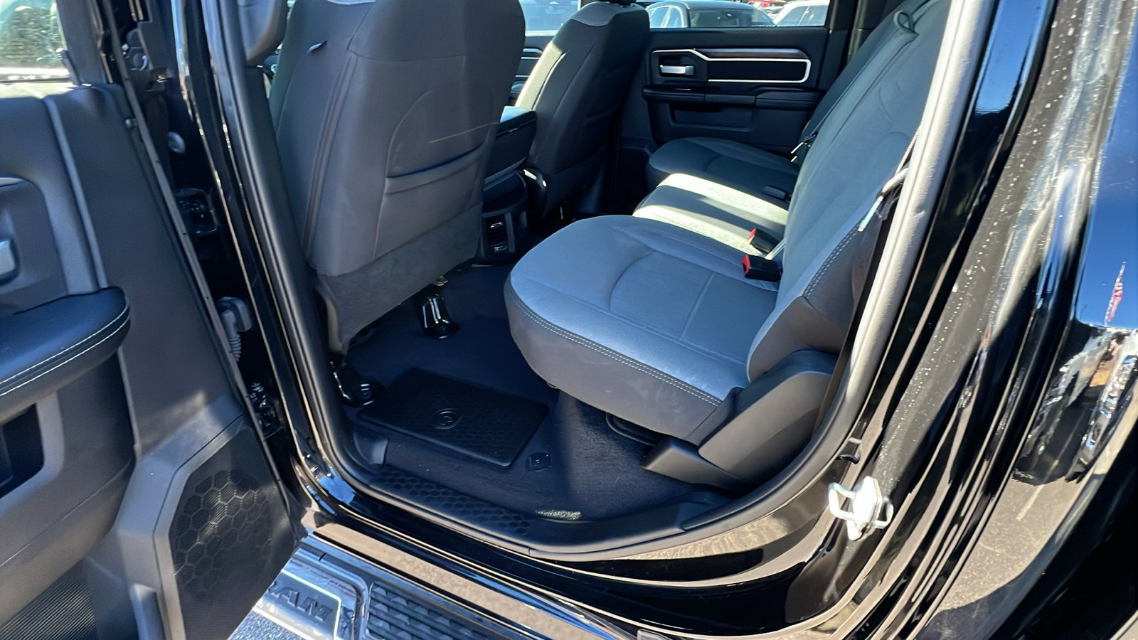 Used 2024 RAM 2500 Big Horn w/ Bed Utility Group image 24