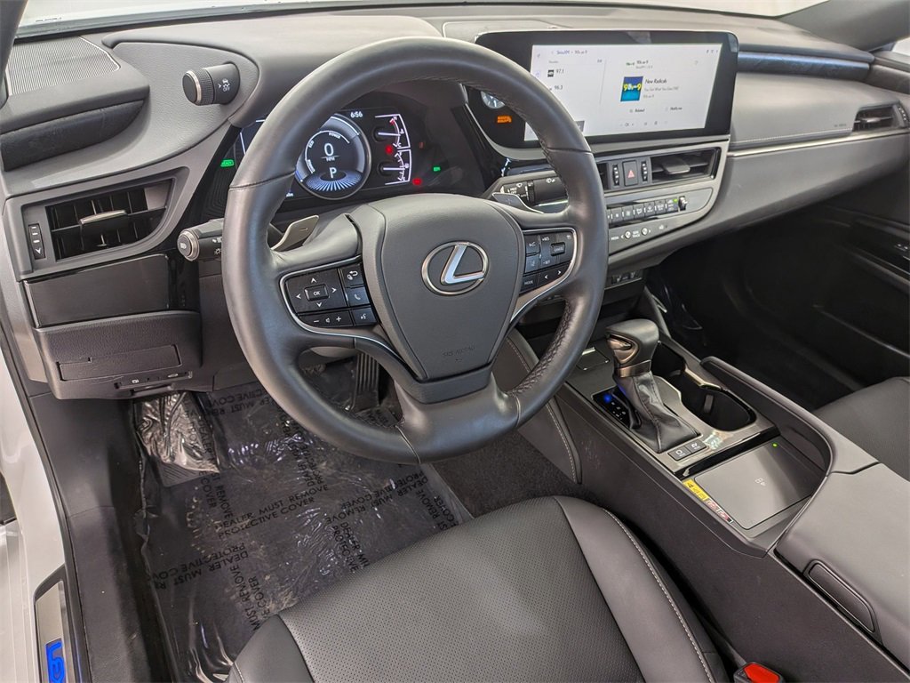 Certified 2024 Lexus ES 300h w/ Premium Package image 13