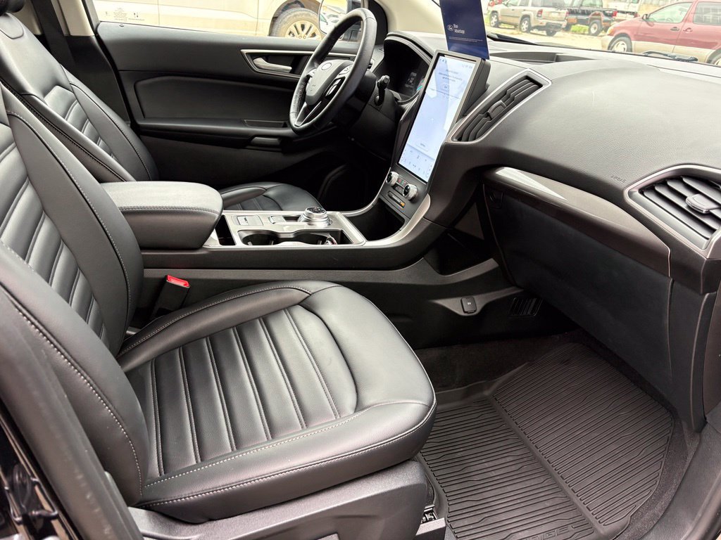 Used 2024 Ford Edge SEL w/ Convenience Package AWD/4WD image 11