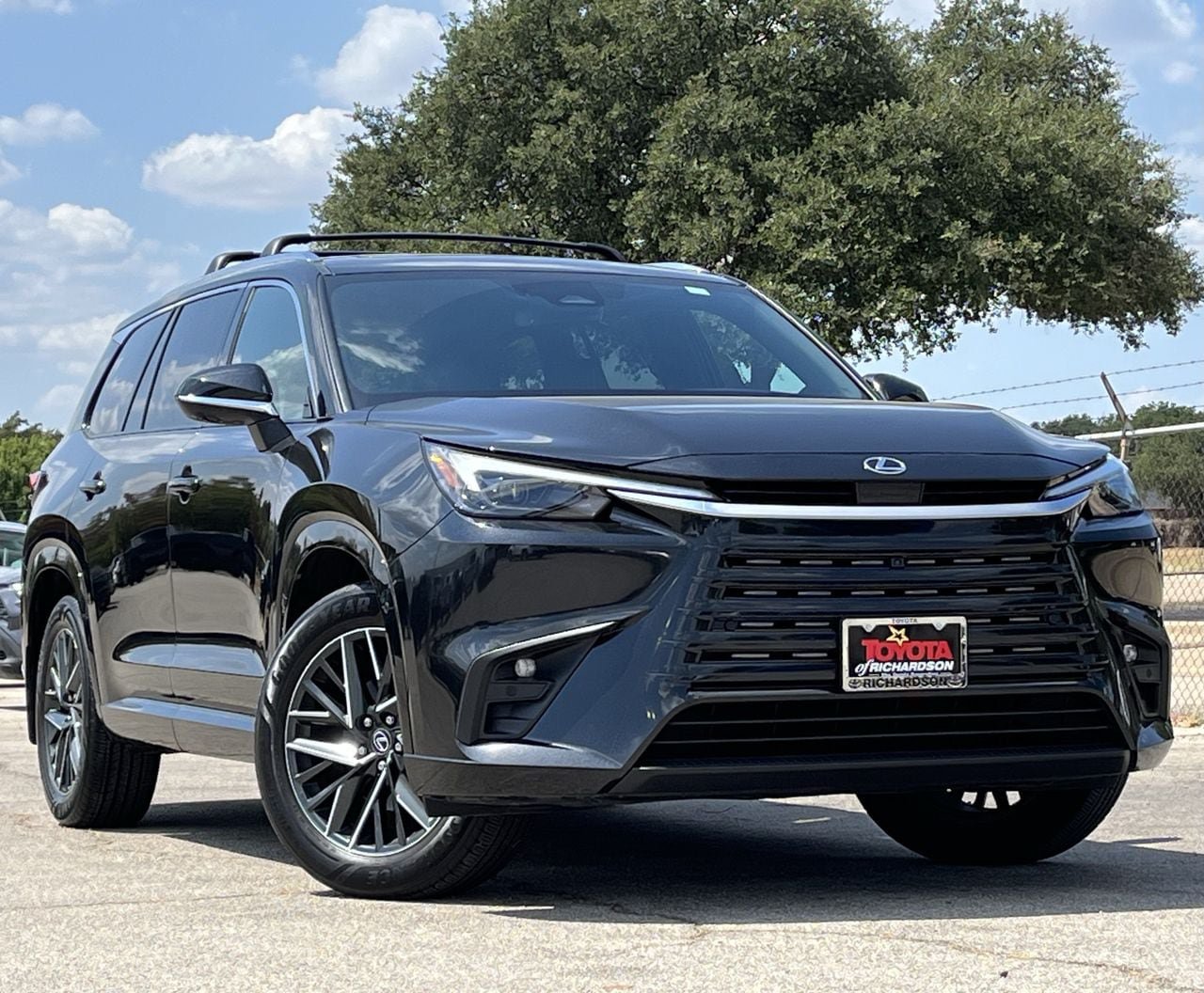 Used 2025 Lexus TX 350 AWD w/ Technology Package image 2