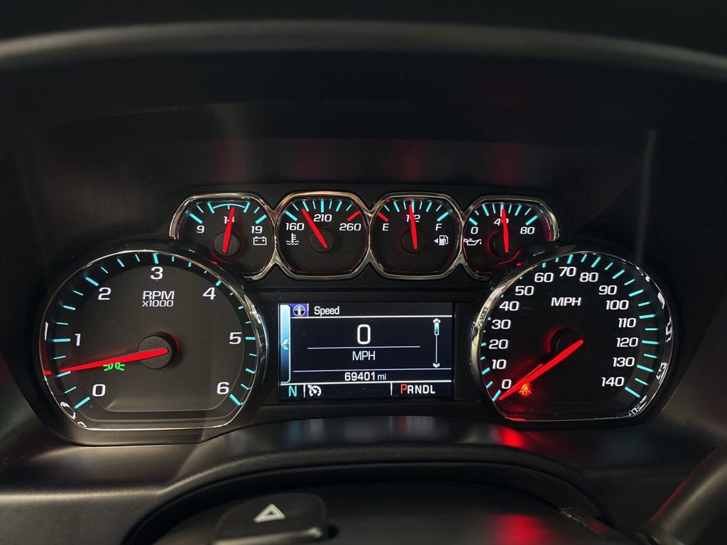 Used 2018 Chevrolet Silverado 1500 LT w/ All Star Edition image 34