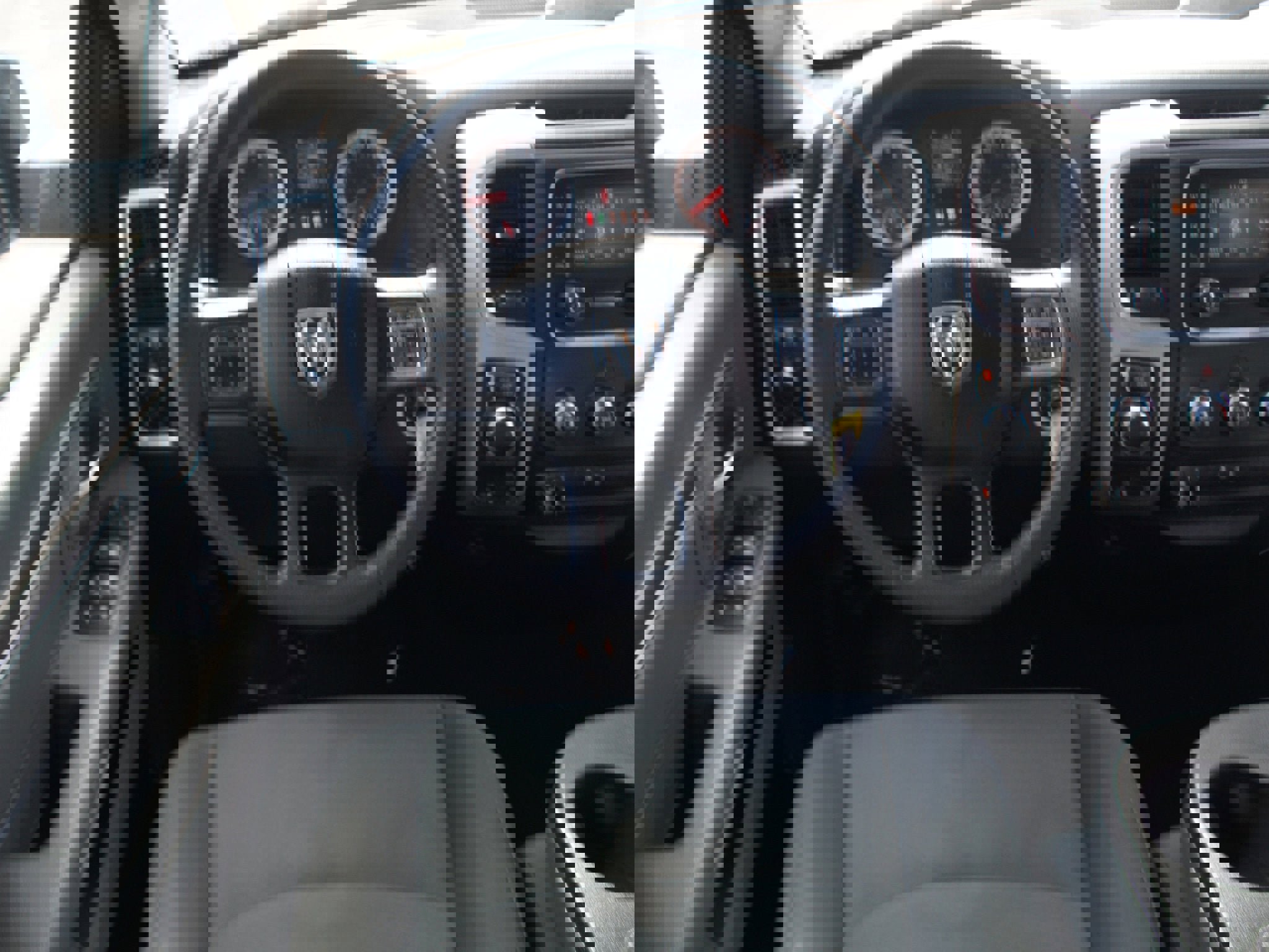 Used 2018 RAM 1500 Classic SLT image 5