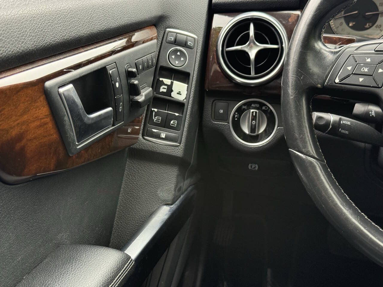 Used 2015 Mercedes-Benz GLK 350 4MATIC image 22