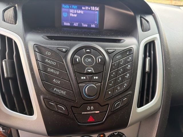 Used 2013 Ford Focus SE FWD image 17