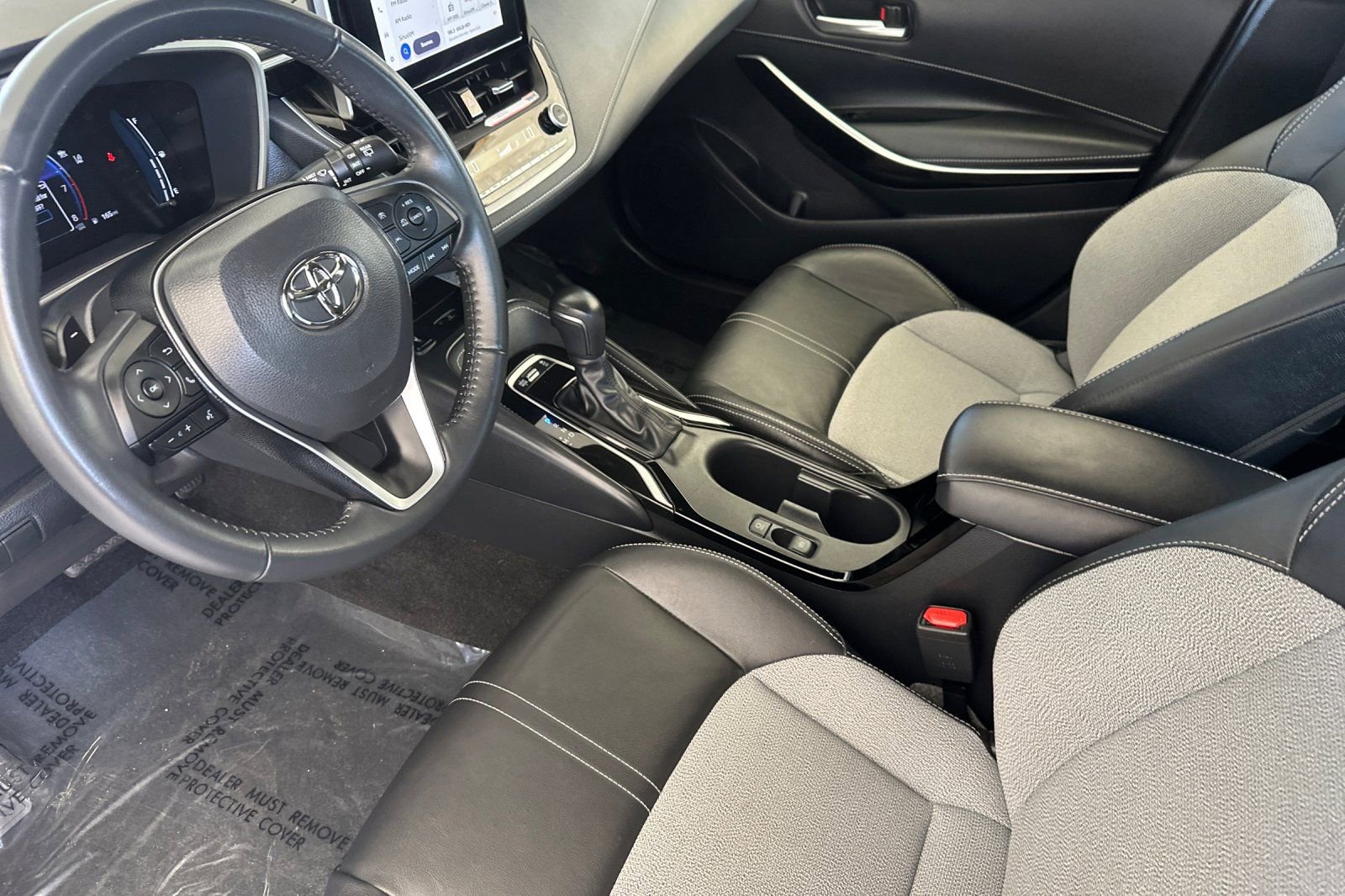 Used 2025 Toyota Corolla XSE FWD image 12