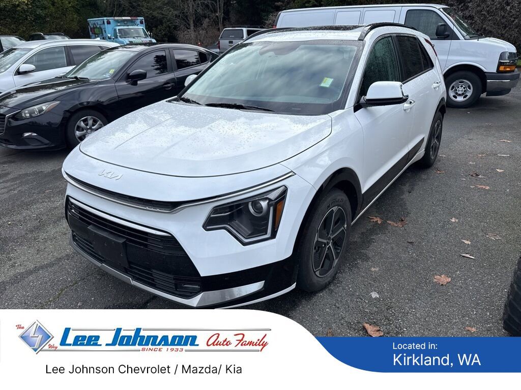 Used 2023 Kia Niro SX