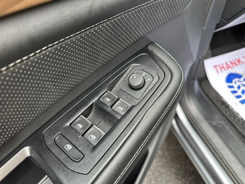 Used 2024 Volkswagen Atlas SE image 16