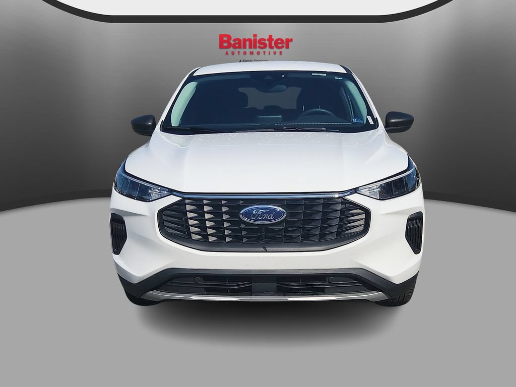 Used 2025 Ford Escape Active AWD/4WD image 2
