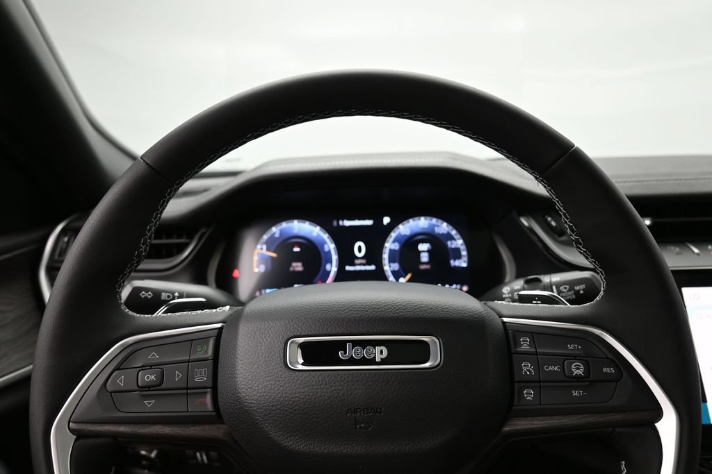 New 2027 Jeep Grand Cherokee Limited AWD/4WD image 14
