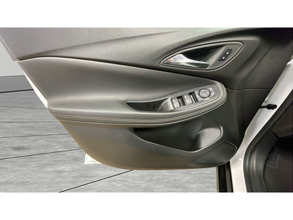 Used 2024 Buick Encore GX Sport Touring w/ Comfort Package image 10