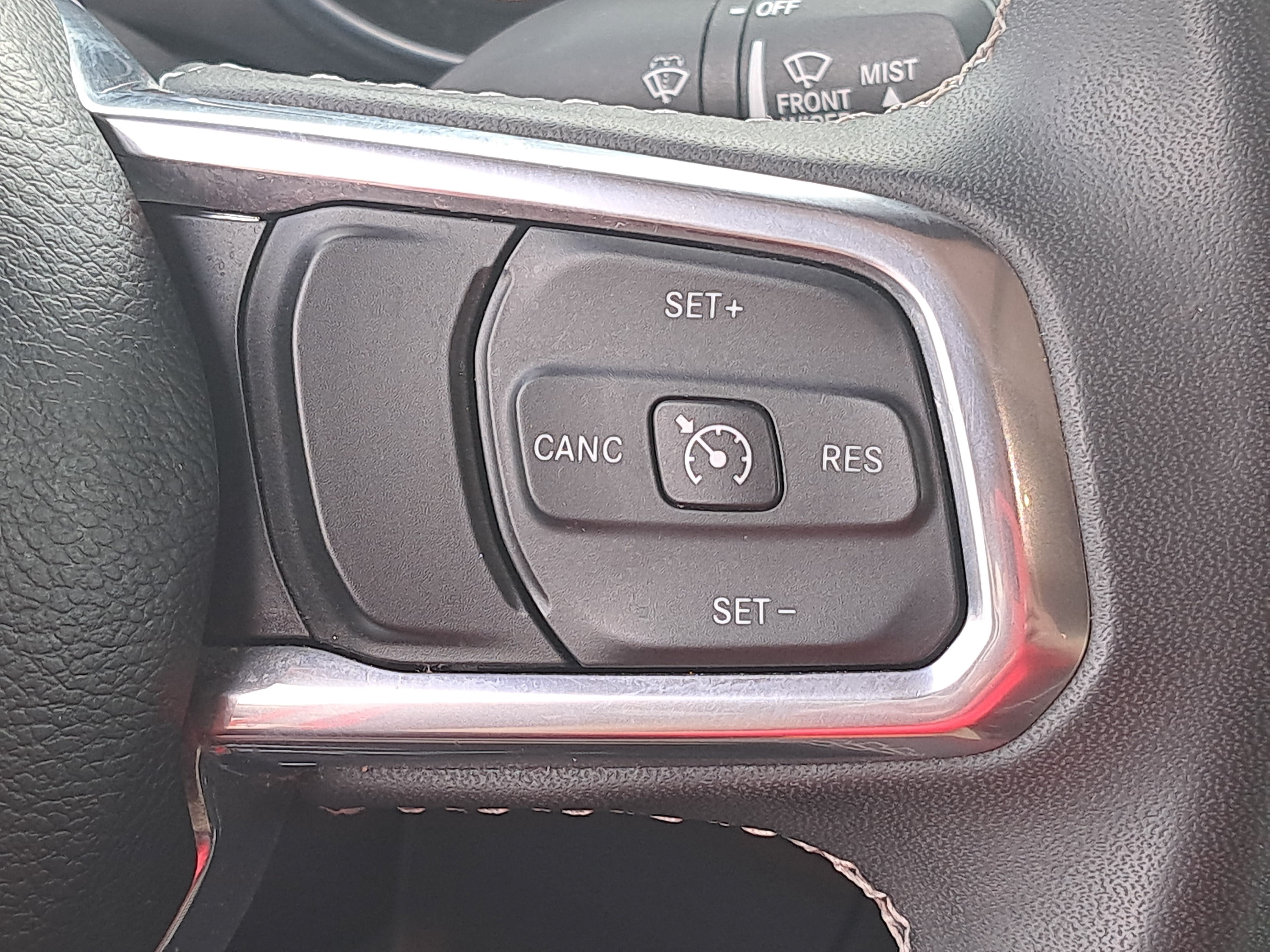 Used 2023 Jeep Gladiator Overland AWD/4WD image 17