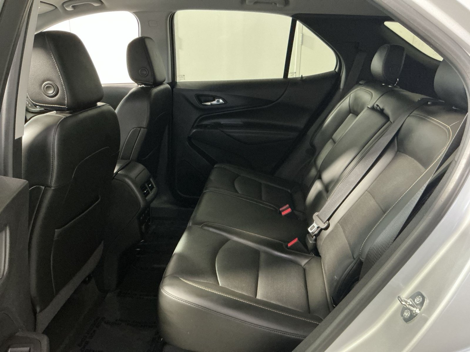 Used 2018 Chevrolet Equinox Premier AWD/4WD image 23