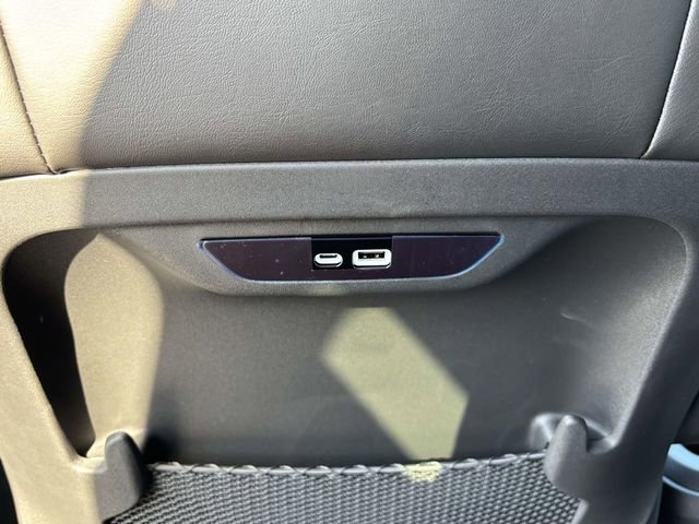 New 2026 Chrysler Pacifica Select image 9