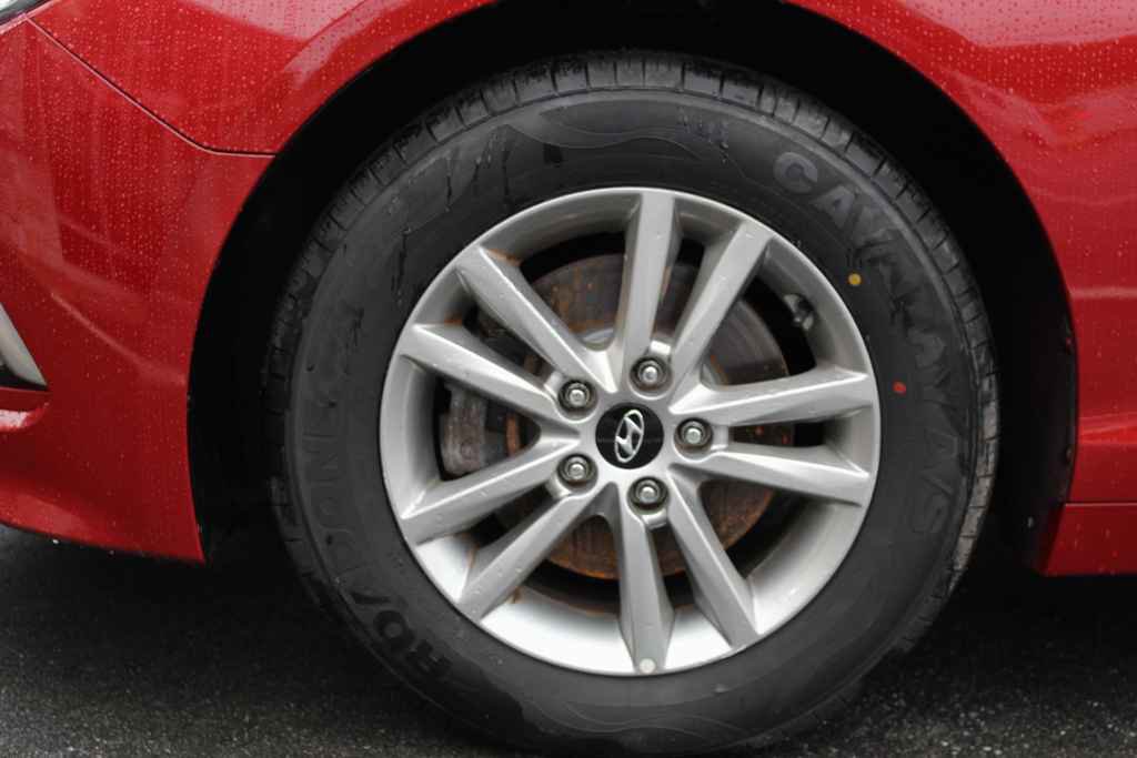 Used 2017 Hyundai Sonata SE image 27