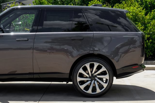 New 2026 Land Rover Range Rover SE AWD/4WD image 16