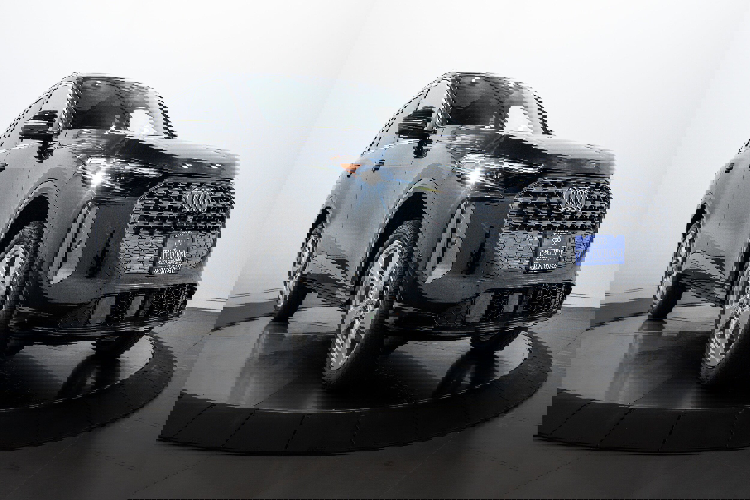 New 2025 Audi Q5 Prestige