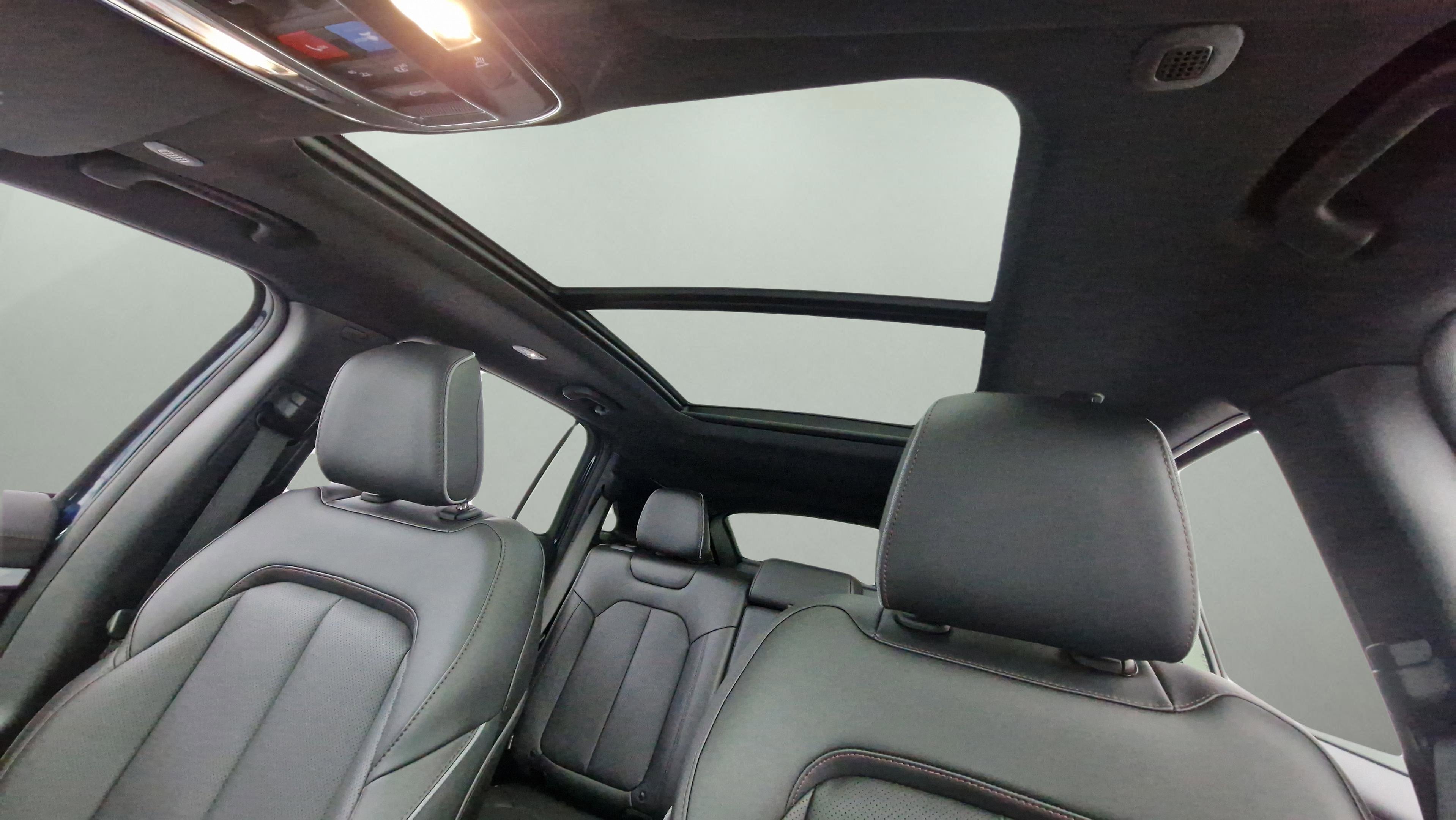 New 2025 Jeep Wagoneer Limited image 22