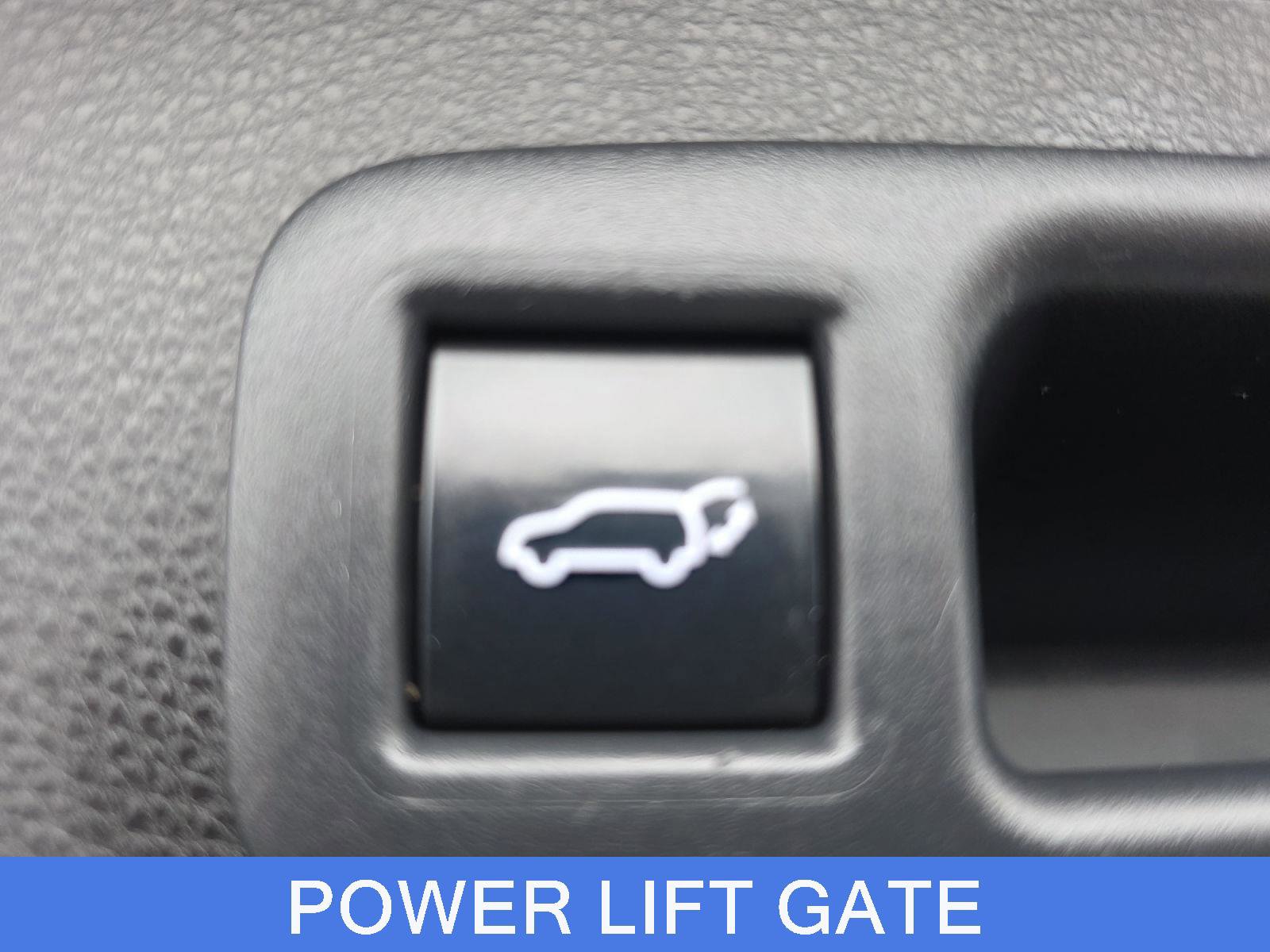 Used 2021 Toyota Highlander XLE image 33