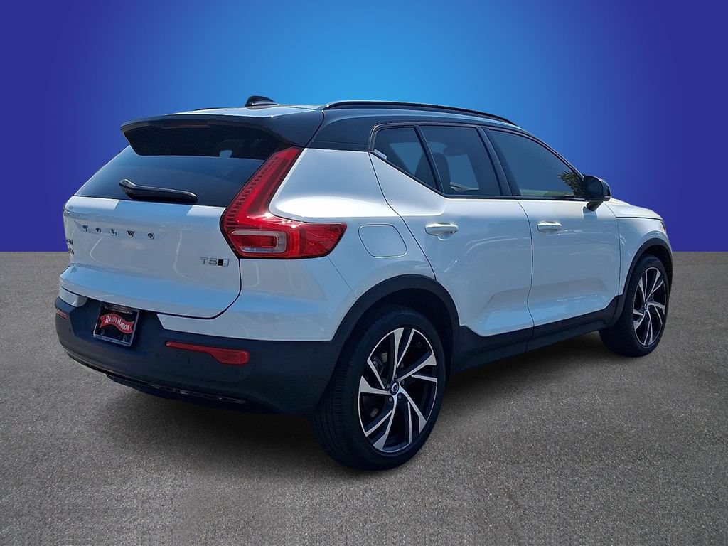 Used 2021 Volvo XC40 T5 R-Design w/ Climate Package AWD/4WD image 4