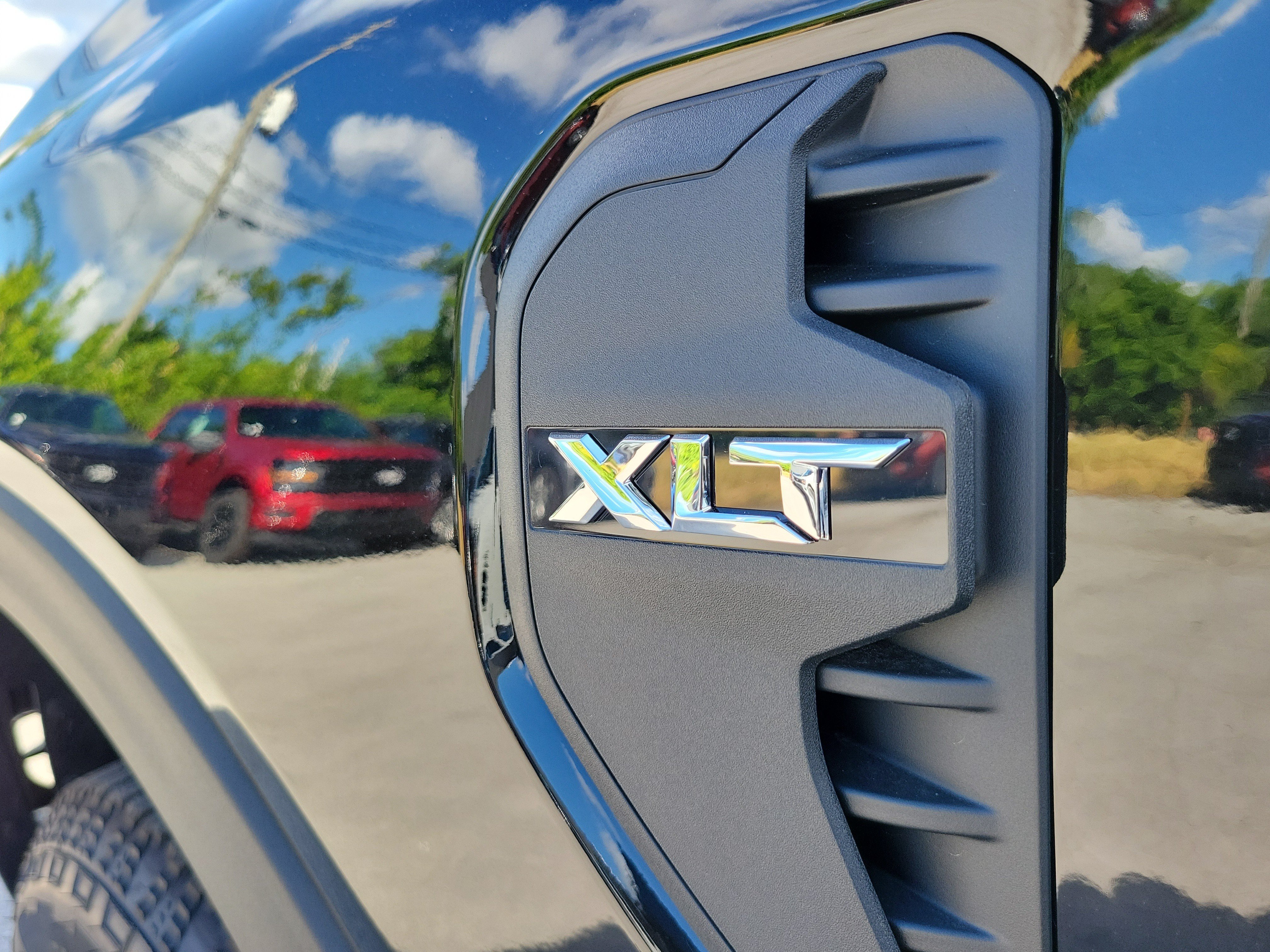 New 2026 Ford Ranger XLT w/ Equipment Group 301A High RWD image 9