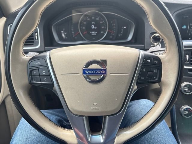 Used 2015 Volvo S60 T5 FWD image 11