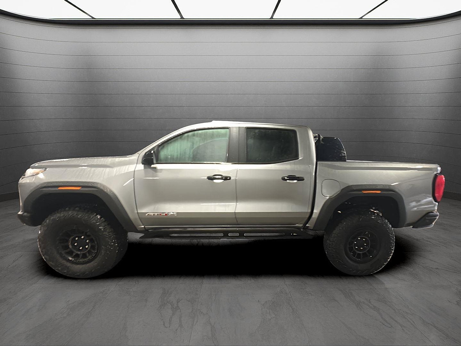 New 2025 GMC Canyon AT4 w/ AT4X AEV Edition AWD/4WD image 2