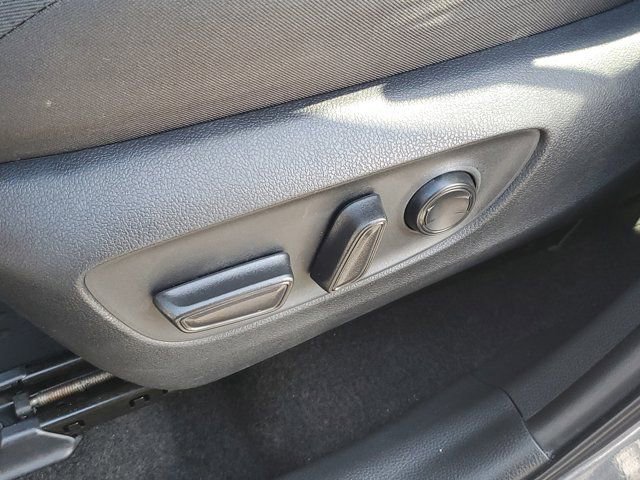 Used 2025 Toyota RAV4 XLE image 18