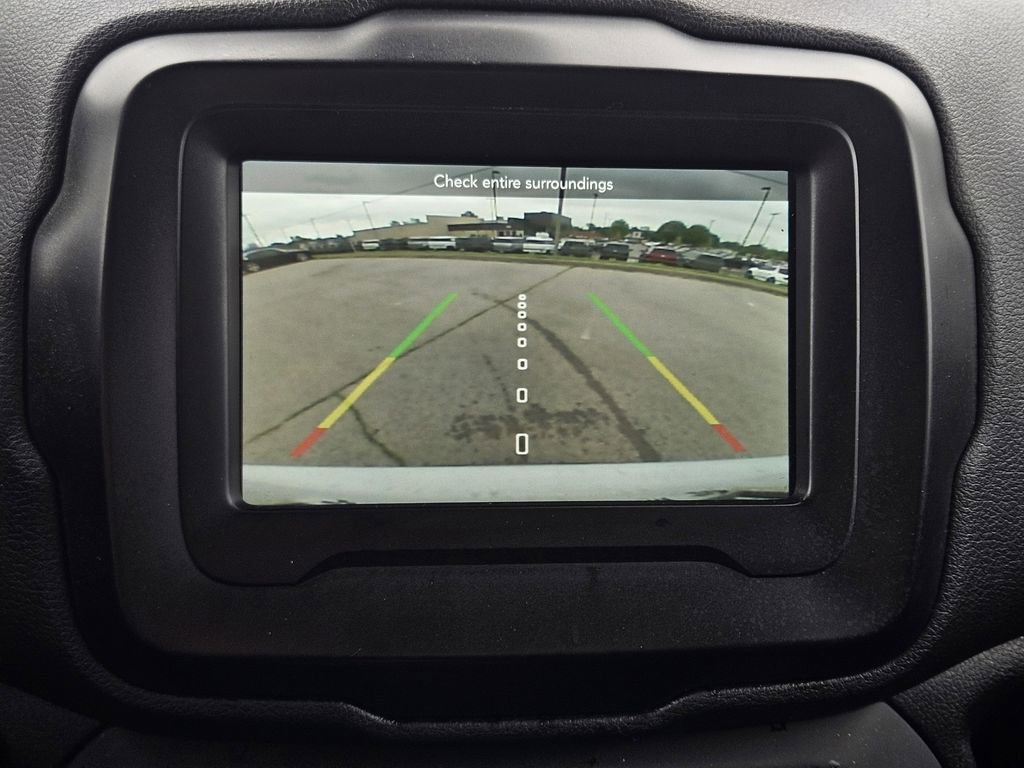 Used 2018 Jeep Renegade Latitude FWD image 15