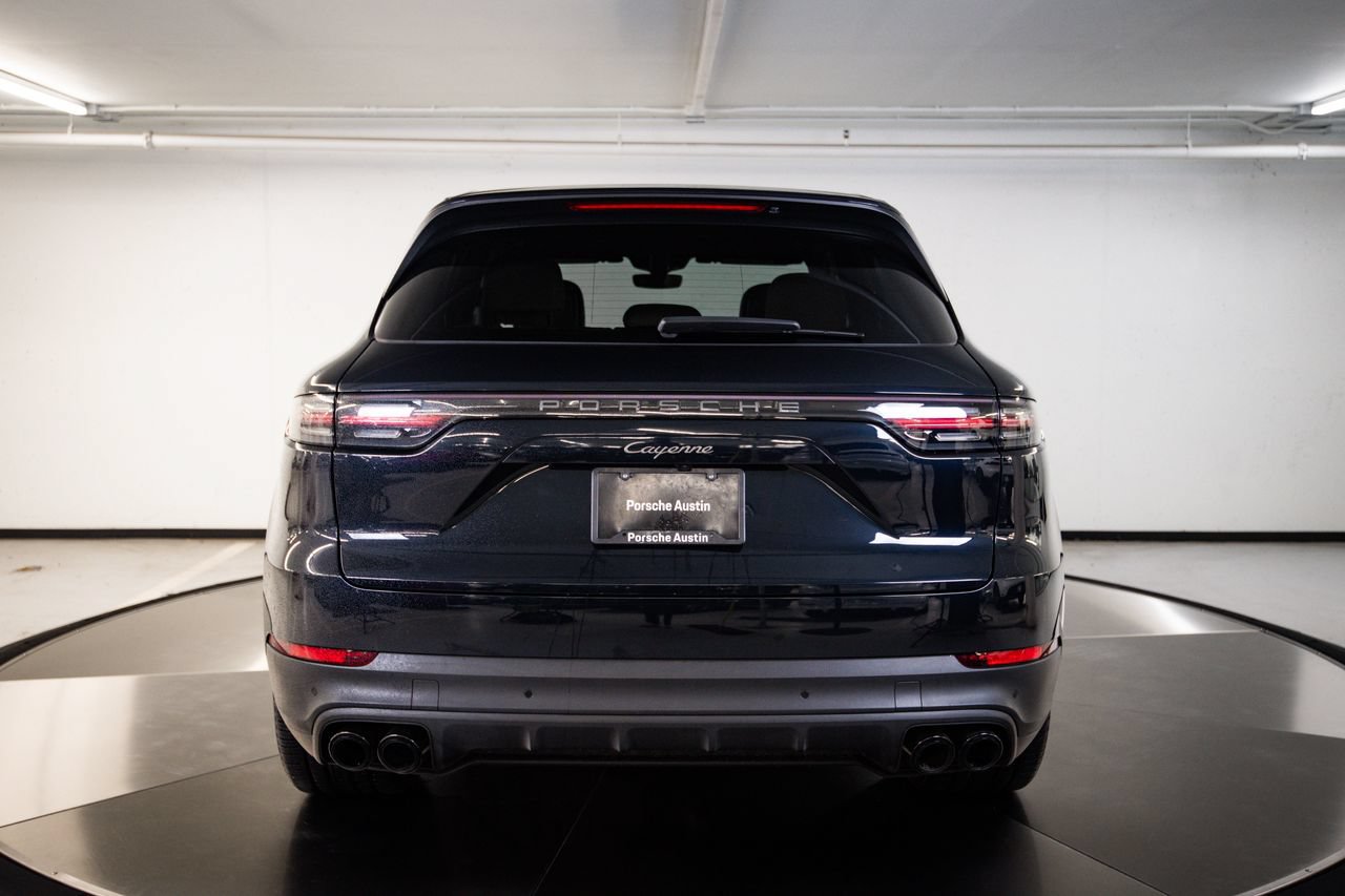 Certified 2023 Porsche Cayenne Platinum Edition AWD/4WD image 6