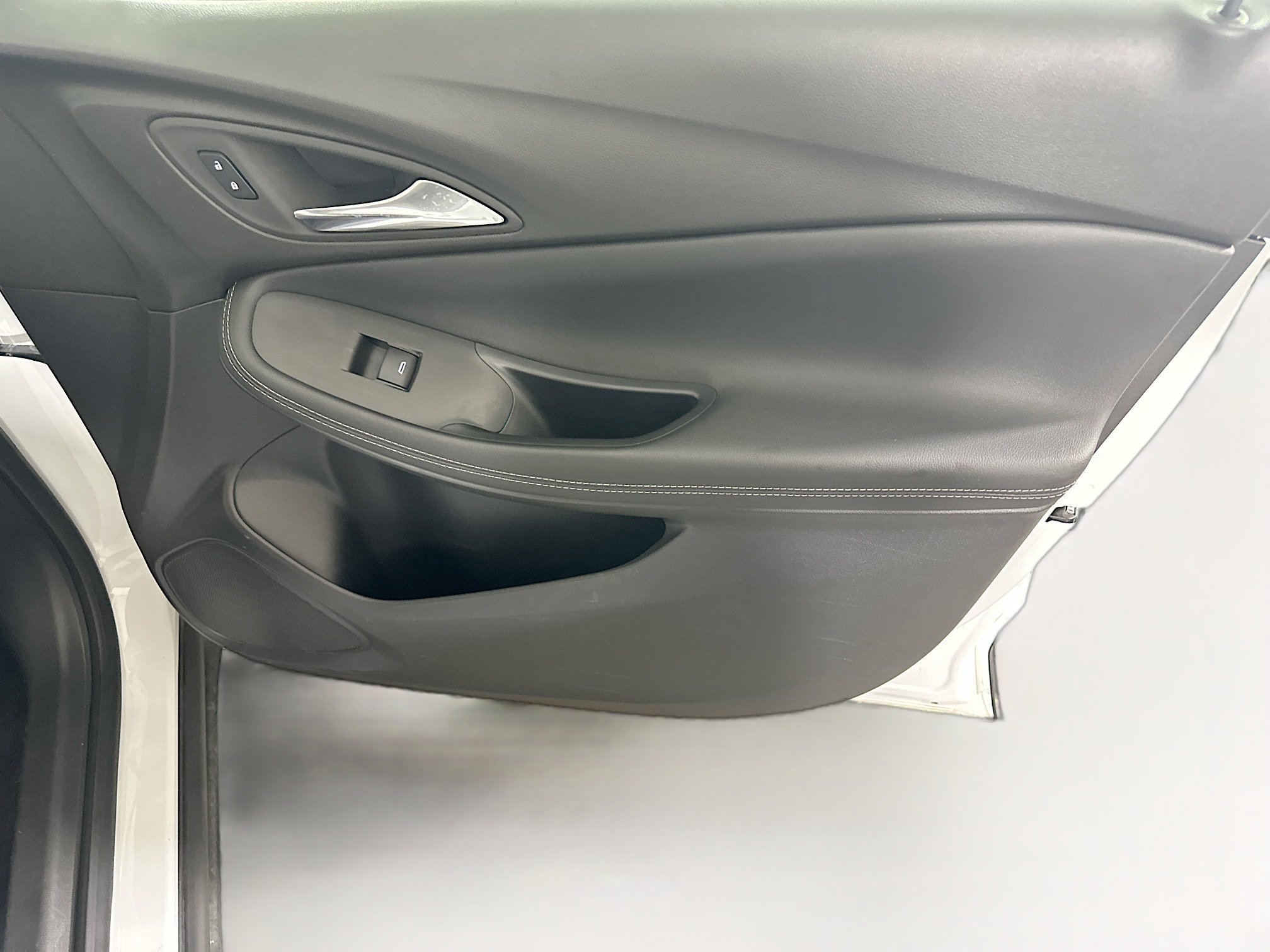 Used 2024 Buick Encore GX Preferred FWD image 30