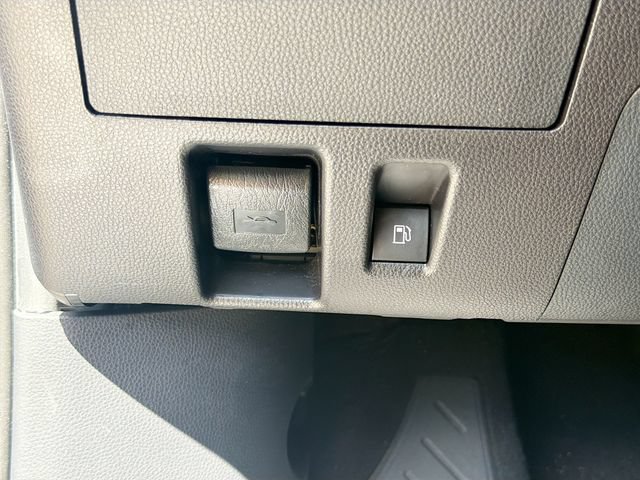 Used 2021 Toyota Highlander XLE FWD image 49