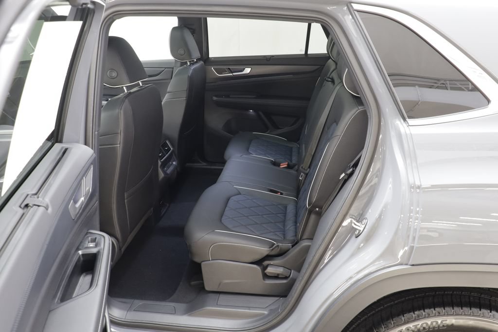 New 2026 Volkswagen Atlas Cross Sport SEL Premium R-Line AWD/4WD image 17