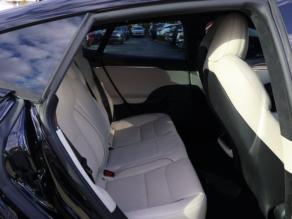 Used 2021 Tesla Model S Plaid image 38