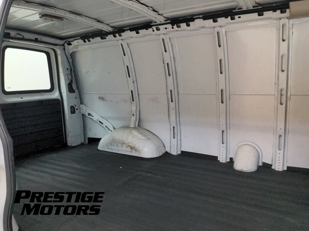 Used 2008 Chevrolet Express 1500 RWD image 21