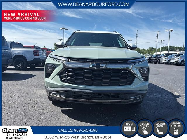 Used 2025 Chevrolet TrailBlazer ACTIV AWD/4WD image 2