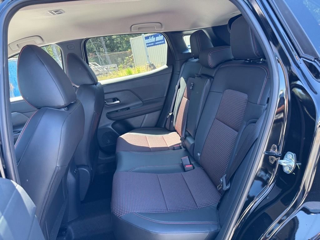 New 2025 Nissan Kicks SR FWD image 12