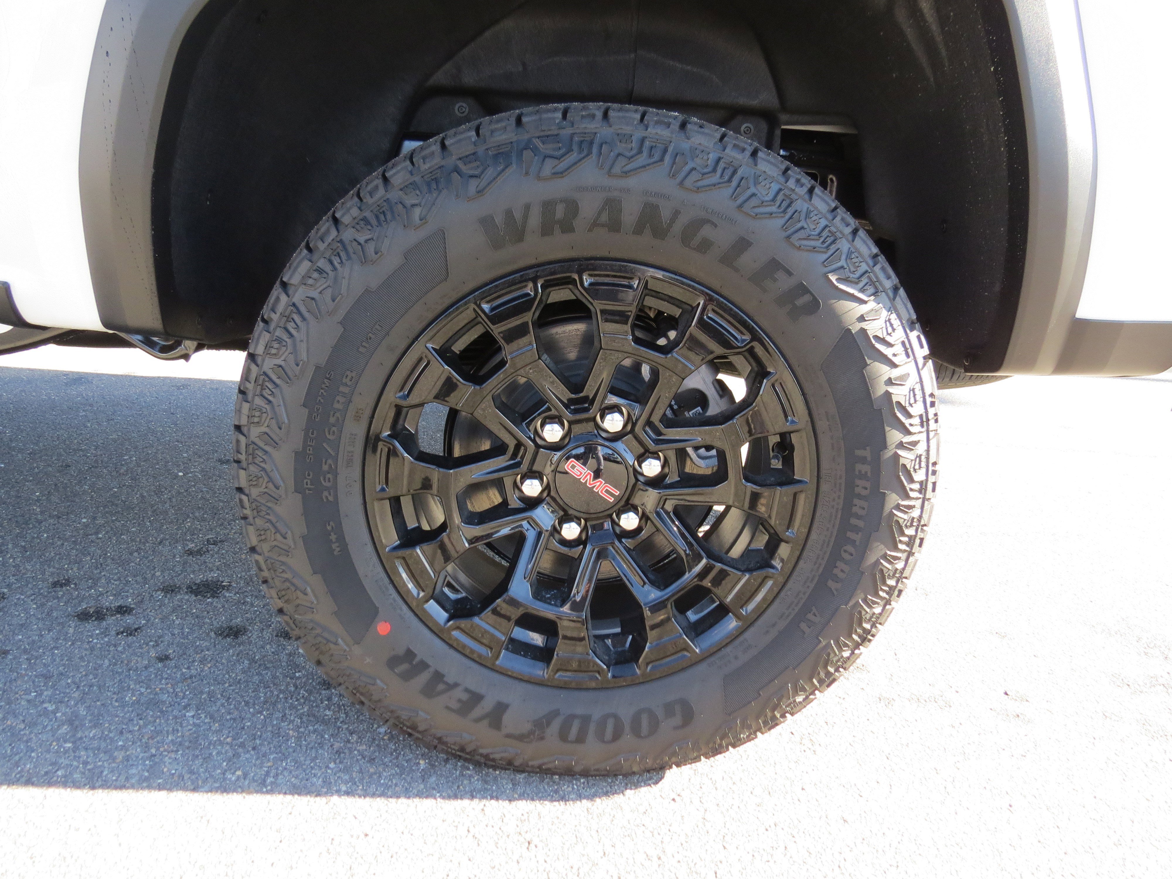 New 2026 GMC Canyon Elevation w/ Convenience Package image 13