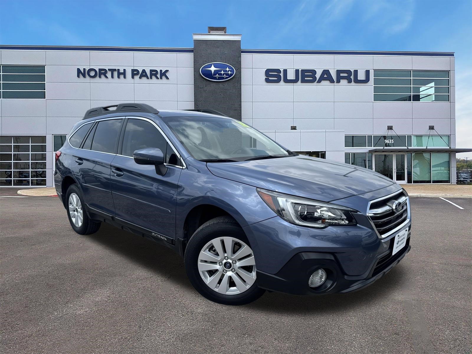 Used 2018 Subaru Outback 2.5i Premium AWD/4WD image 1