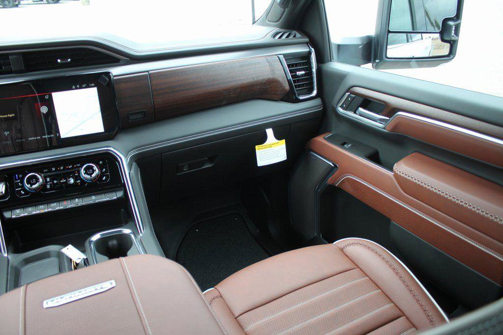 New 2026 GMC Sierra 2500 Denali Ultimate image 7