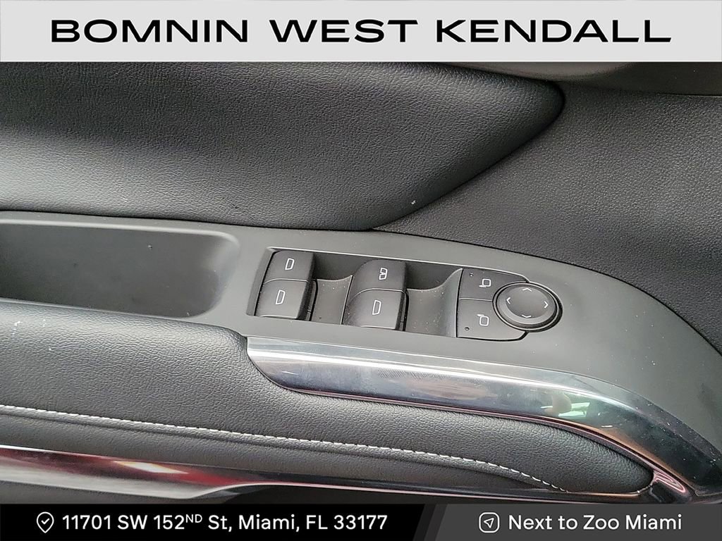 Used 2025 Chevrolet Traverse LT image 22